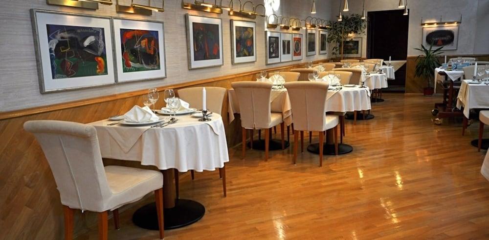 Hotel Rivijera Petrovac Екстериор снимка