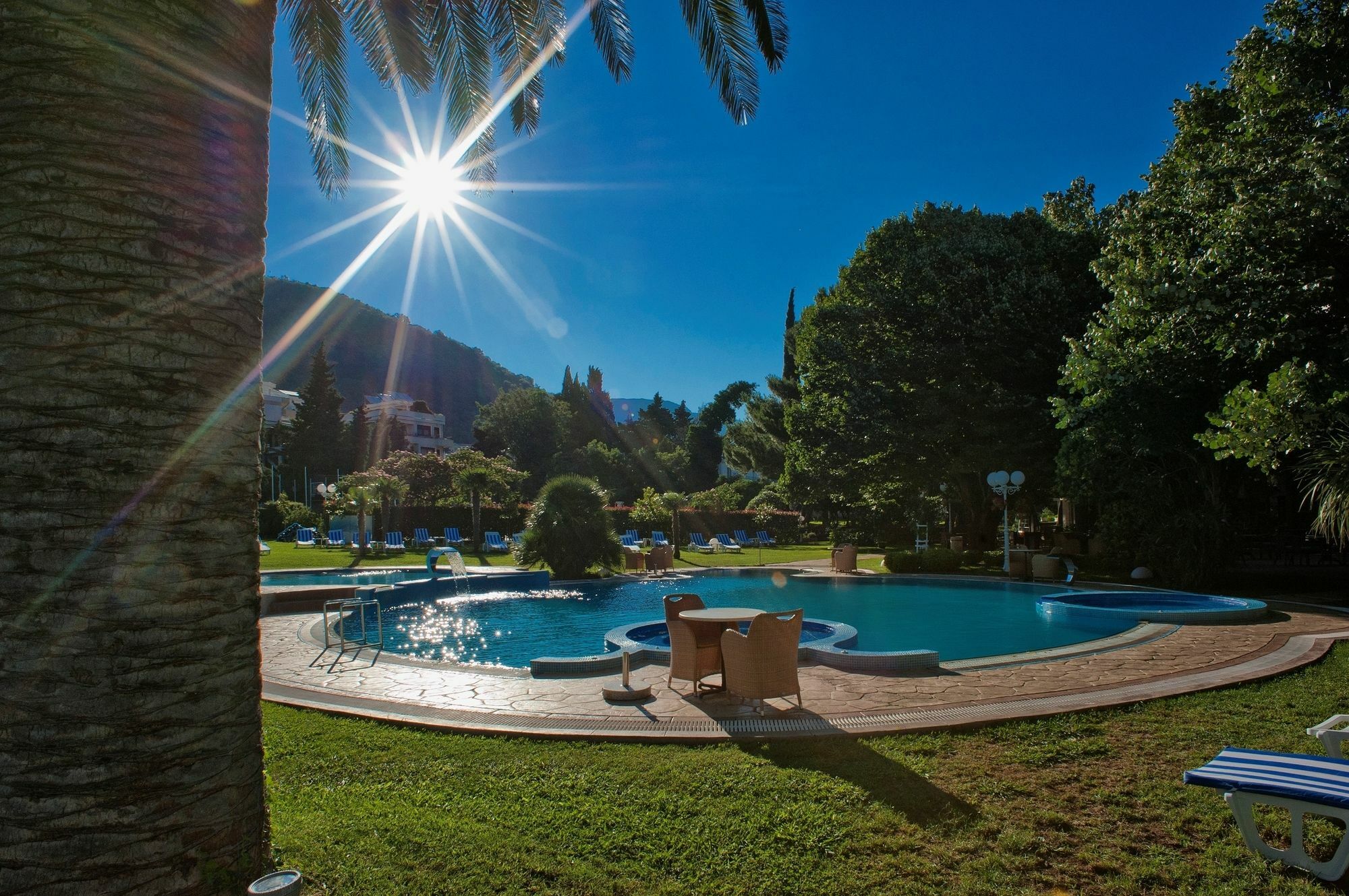 Hotel Rivijera Petrovac Екстериор снимка