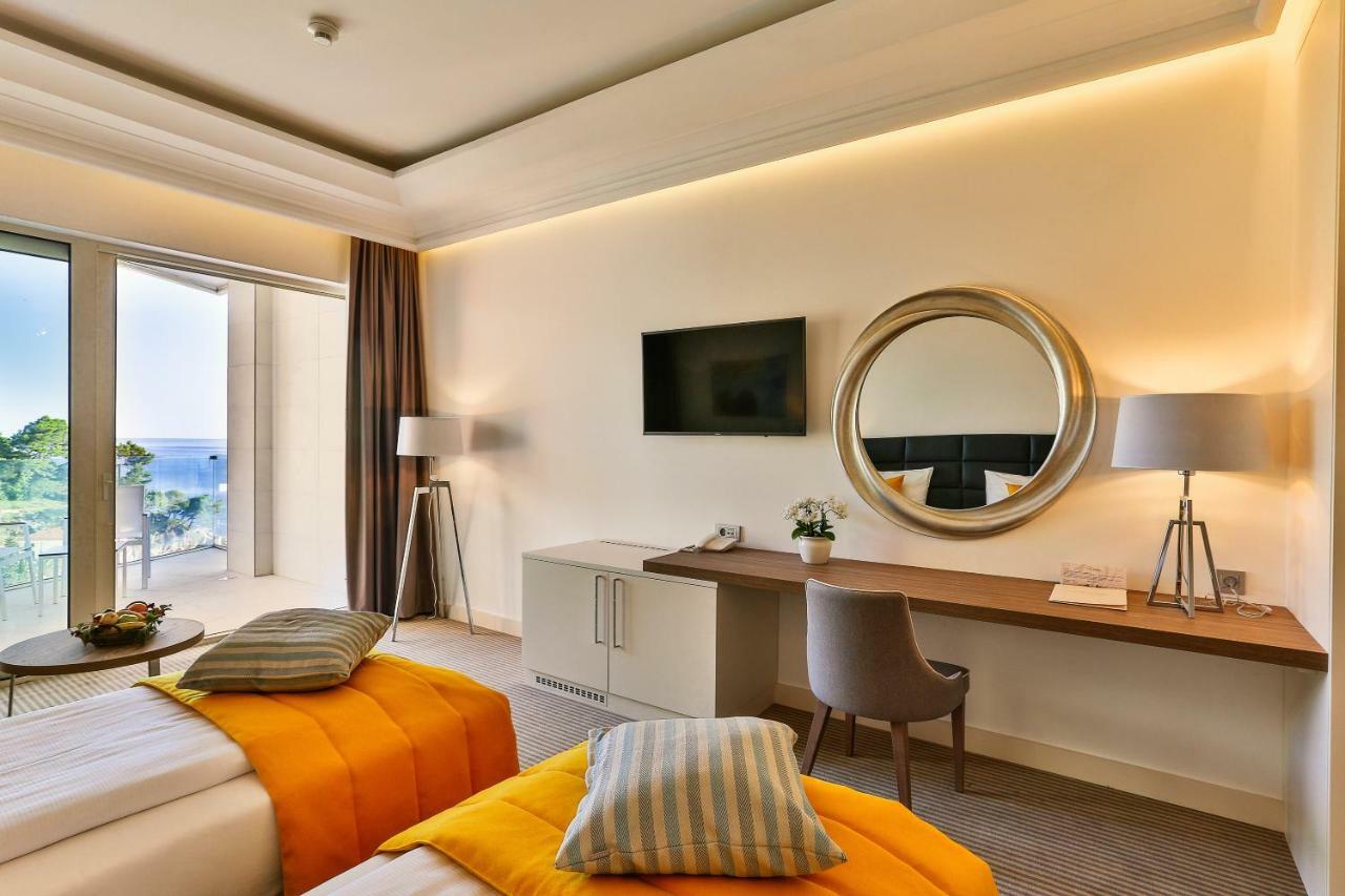 Hotel Rivijera Petrovac Екстериор снимка